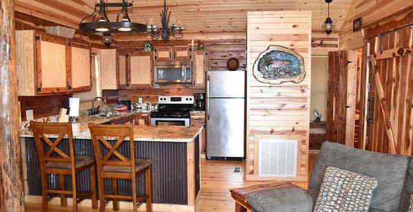 109 Trout House Photo 5